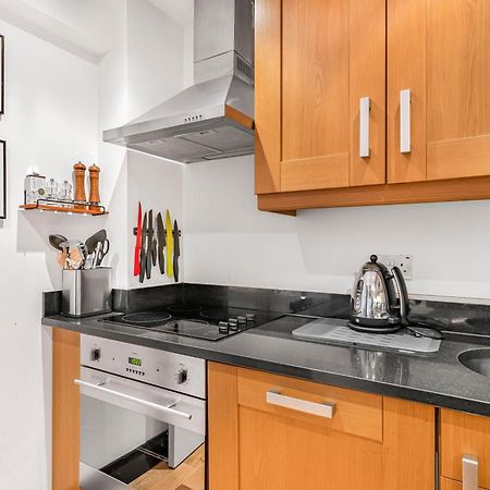 Elegant 1 Bedroom Flat Near Harrods Лондон Экстерьер фото