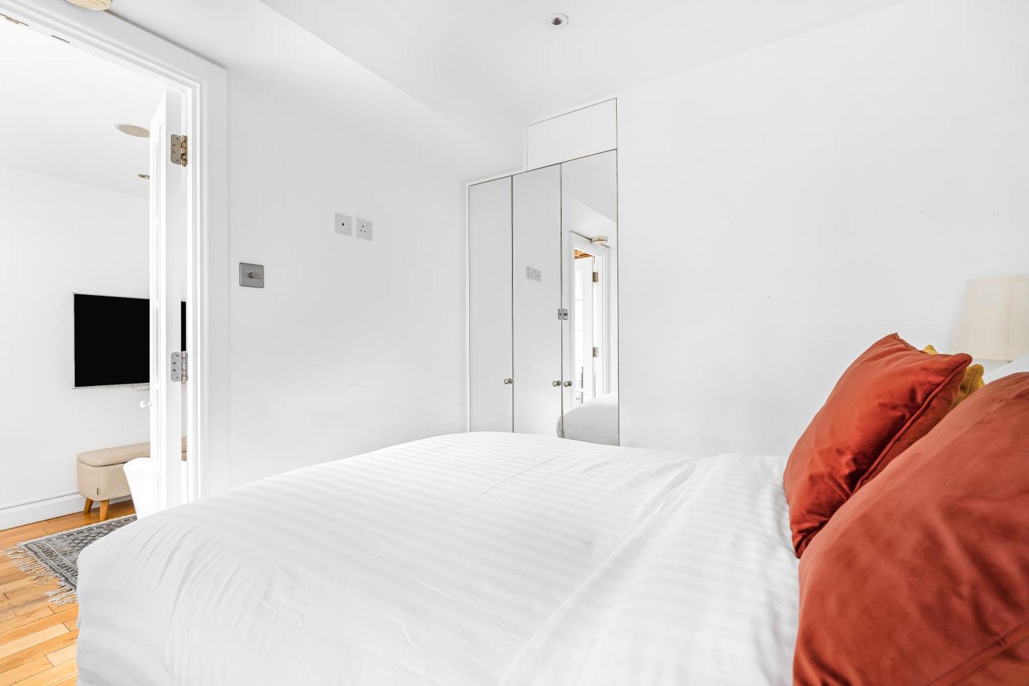 Elegant 1 Bedroom Flat Near Harrods Лондон Экстерьер фото