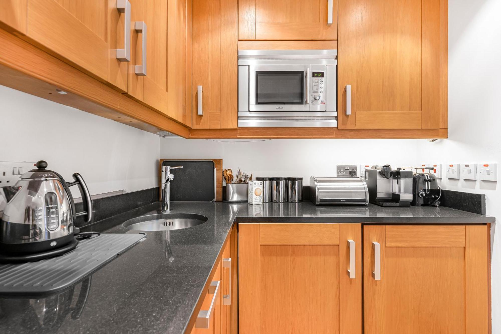 Elegant 1 Bedroom Flat Near Harrods Лондон Экстерьер фото
