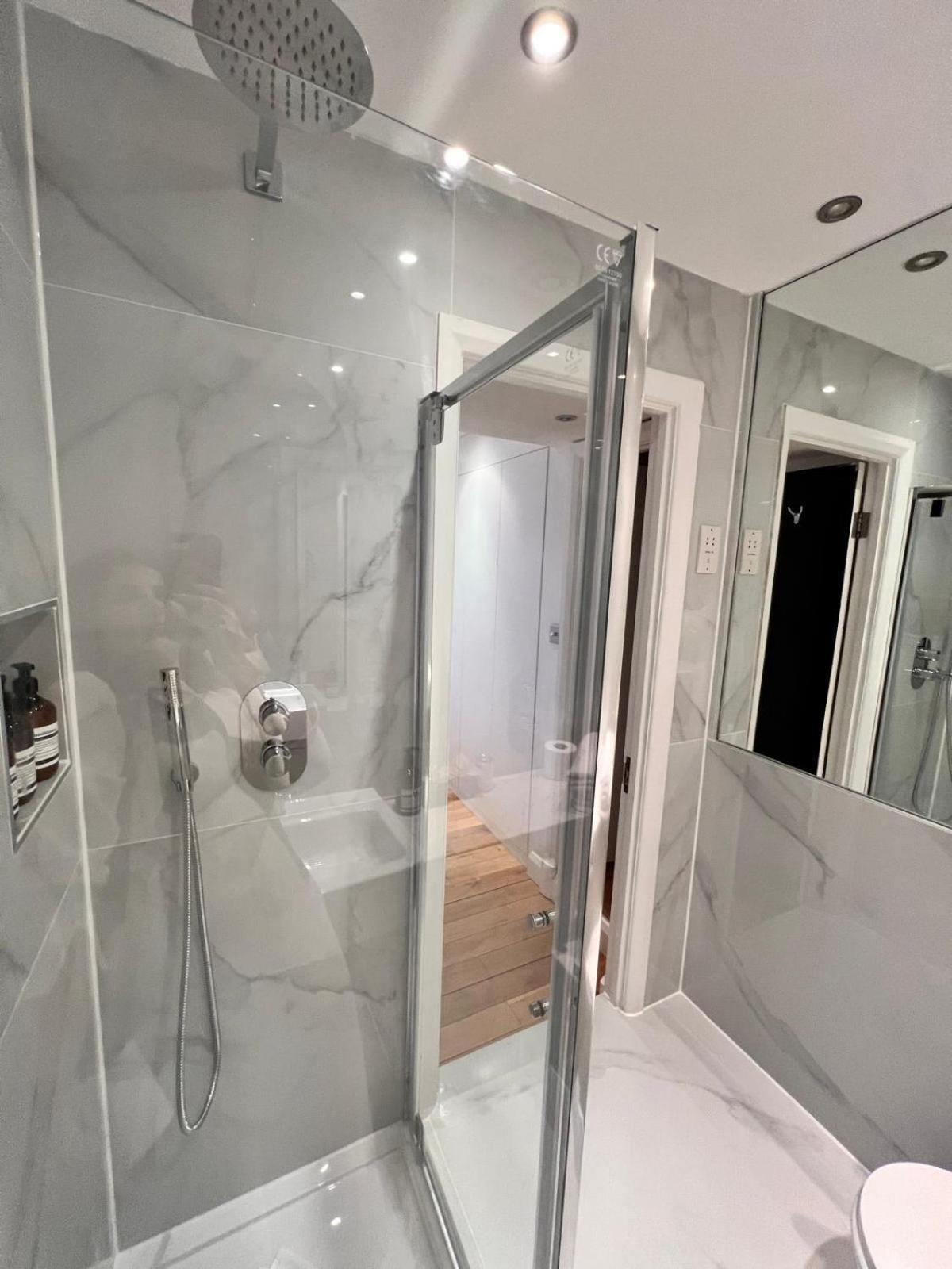 Elegant 1 Bedroom Flat Near Harrods Лондон Экстерьер фото